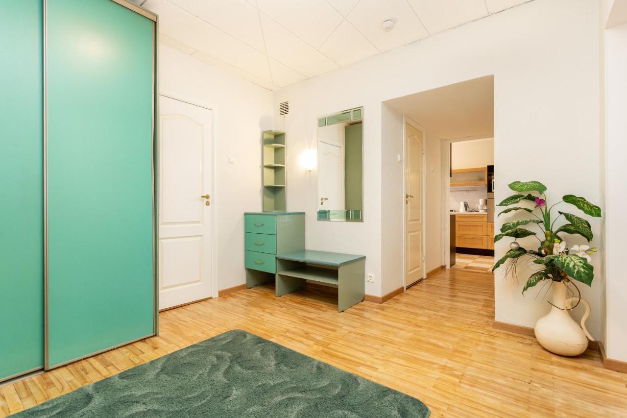 3 Room Central Apartmend 90M2 Parking For One Car Fifth Floor And The Building Does Not Have An Elevator Tallinn Exterior photo