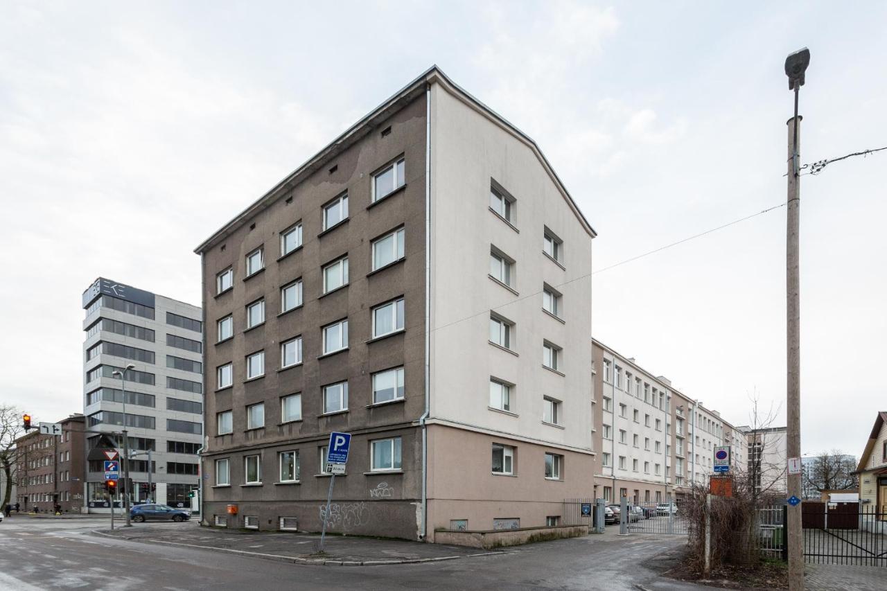 3 Room Central Apartmend 90M2 Parking For One Car Fifth Floor And The Building Does Not Have An Elevator Tallinn Exterior photo